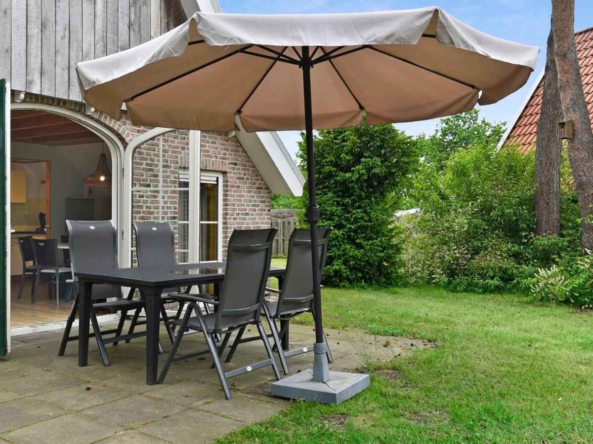 Landal Landgoed De Hellendoornse Berg Hotel Haarle Esterno foto